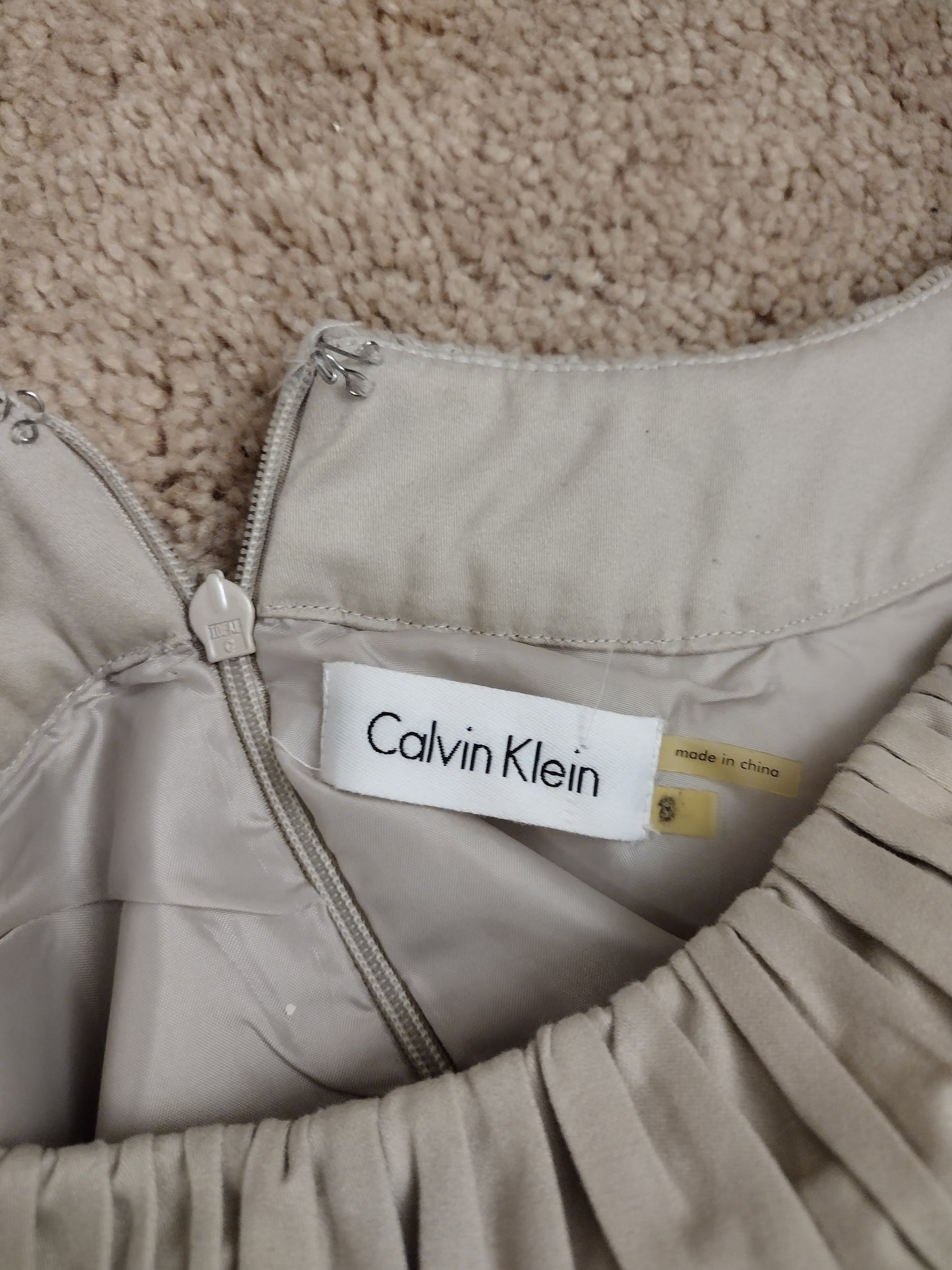 Stunning Calvin Klein pleated skirt minidress  khaki with stretch belt -