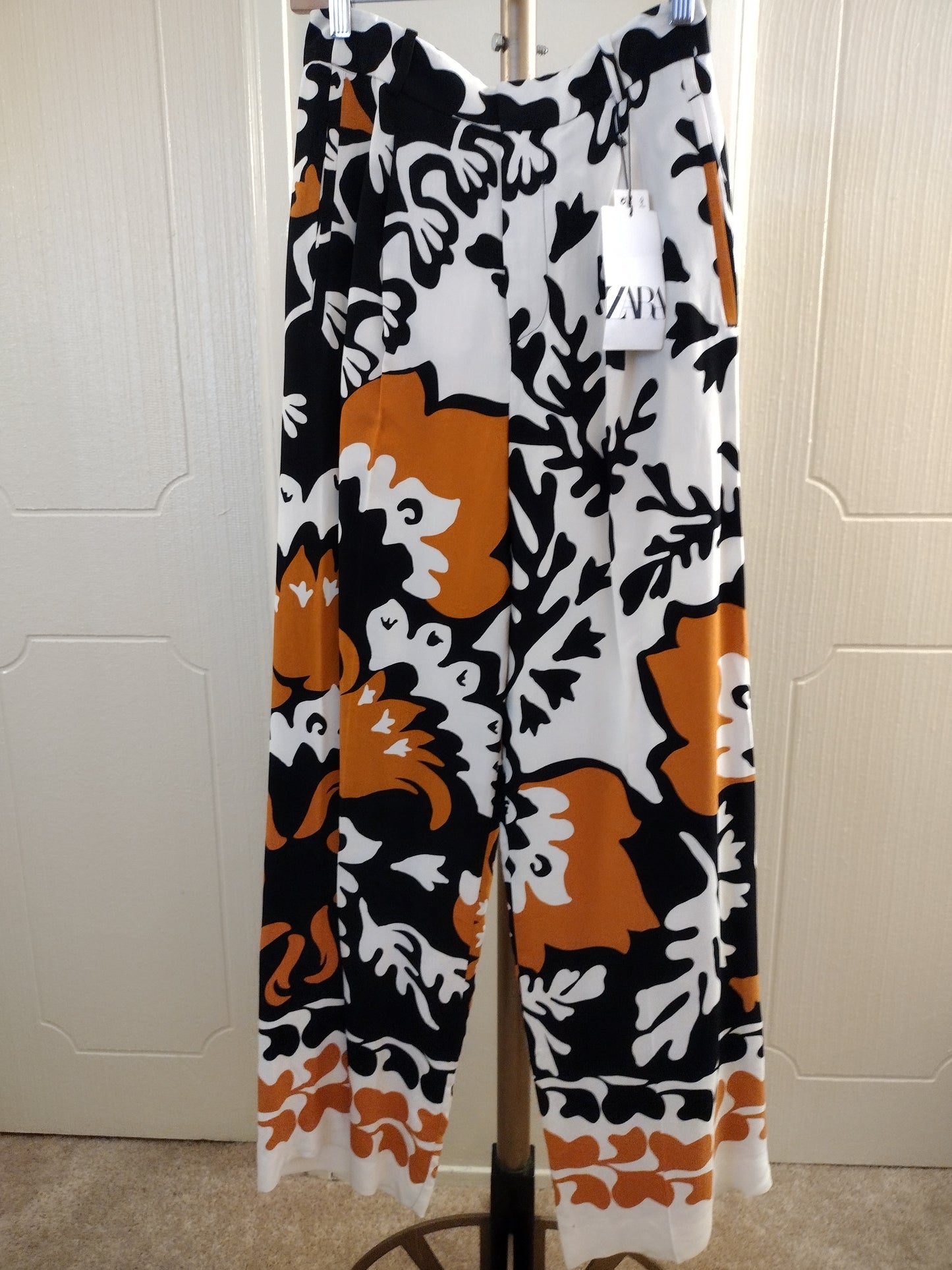 Zara Printed Tamanho Dress Pants With Darts